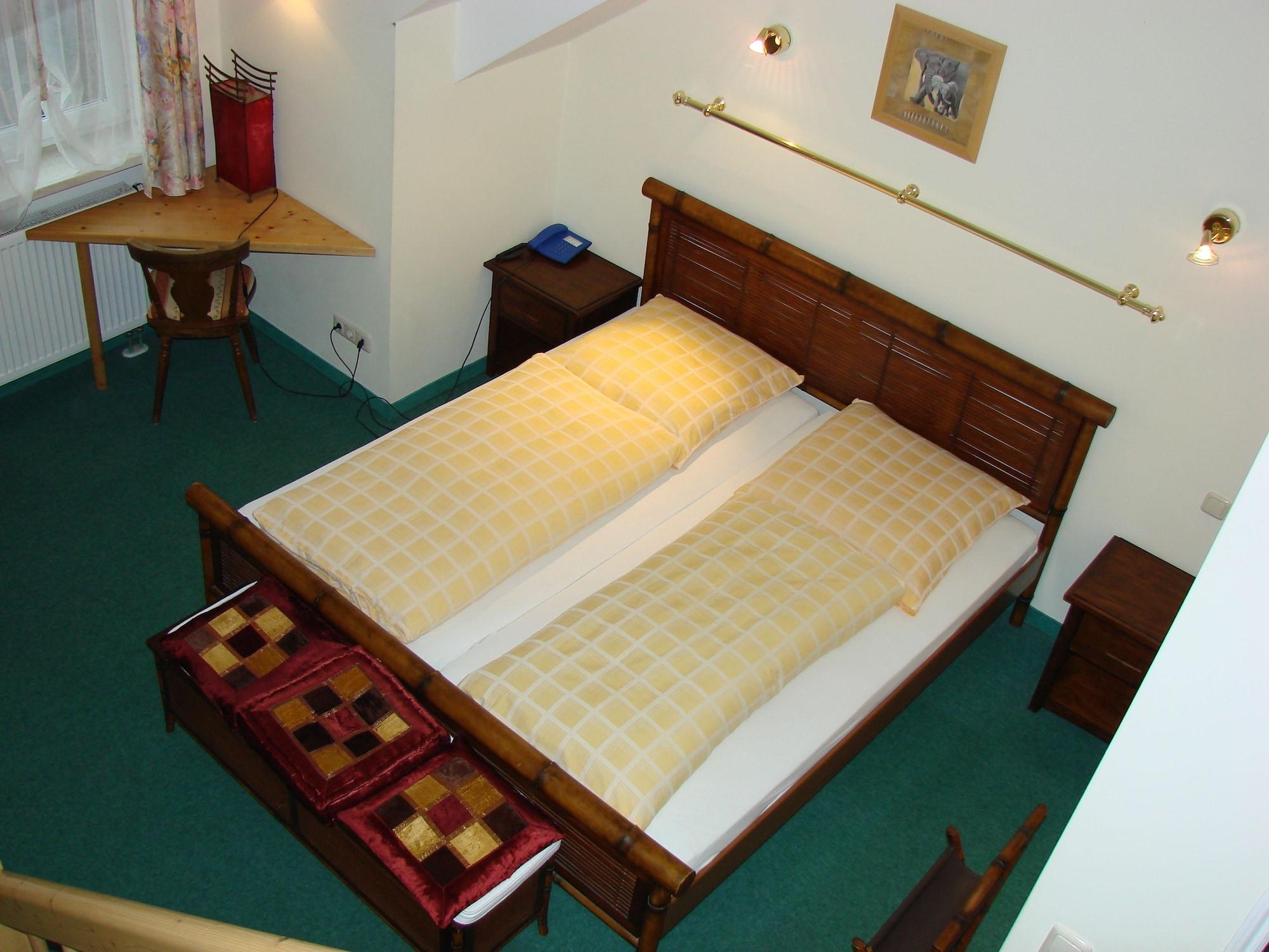 Hotel Plankl Altötting Buitenkant foto