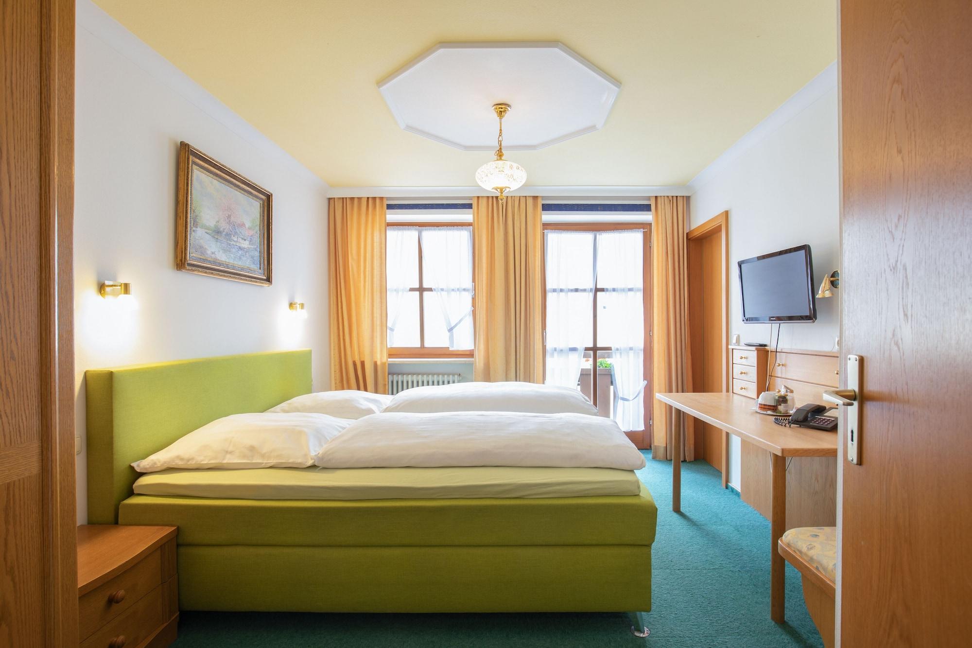 Hotel Plankl Altötting Buitenkant foto