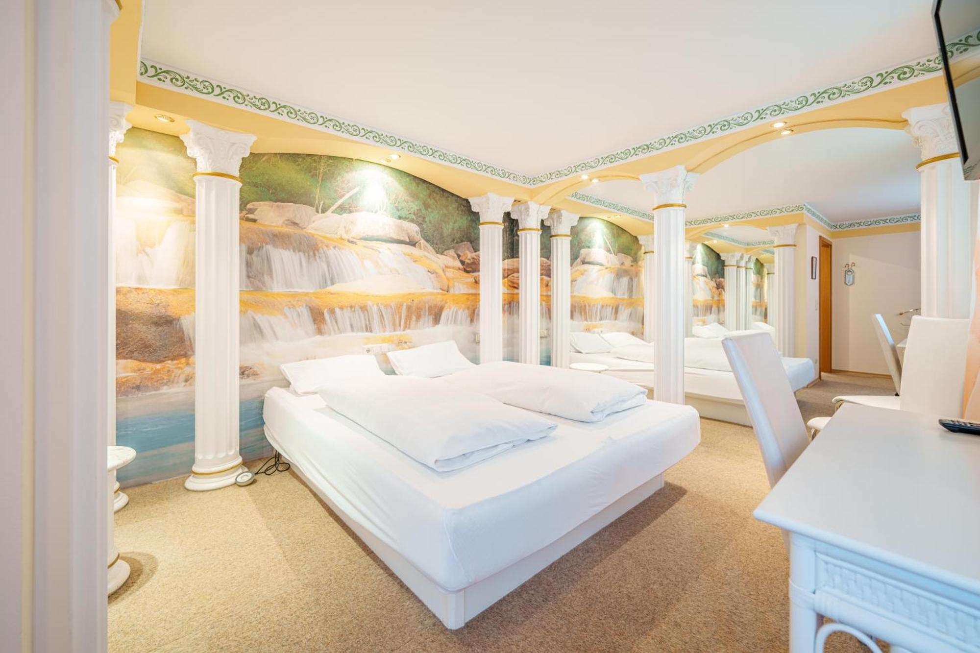 Hotel Plankl Altötting Buitenkant foto
