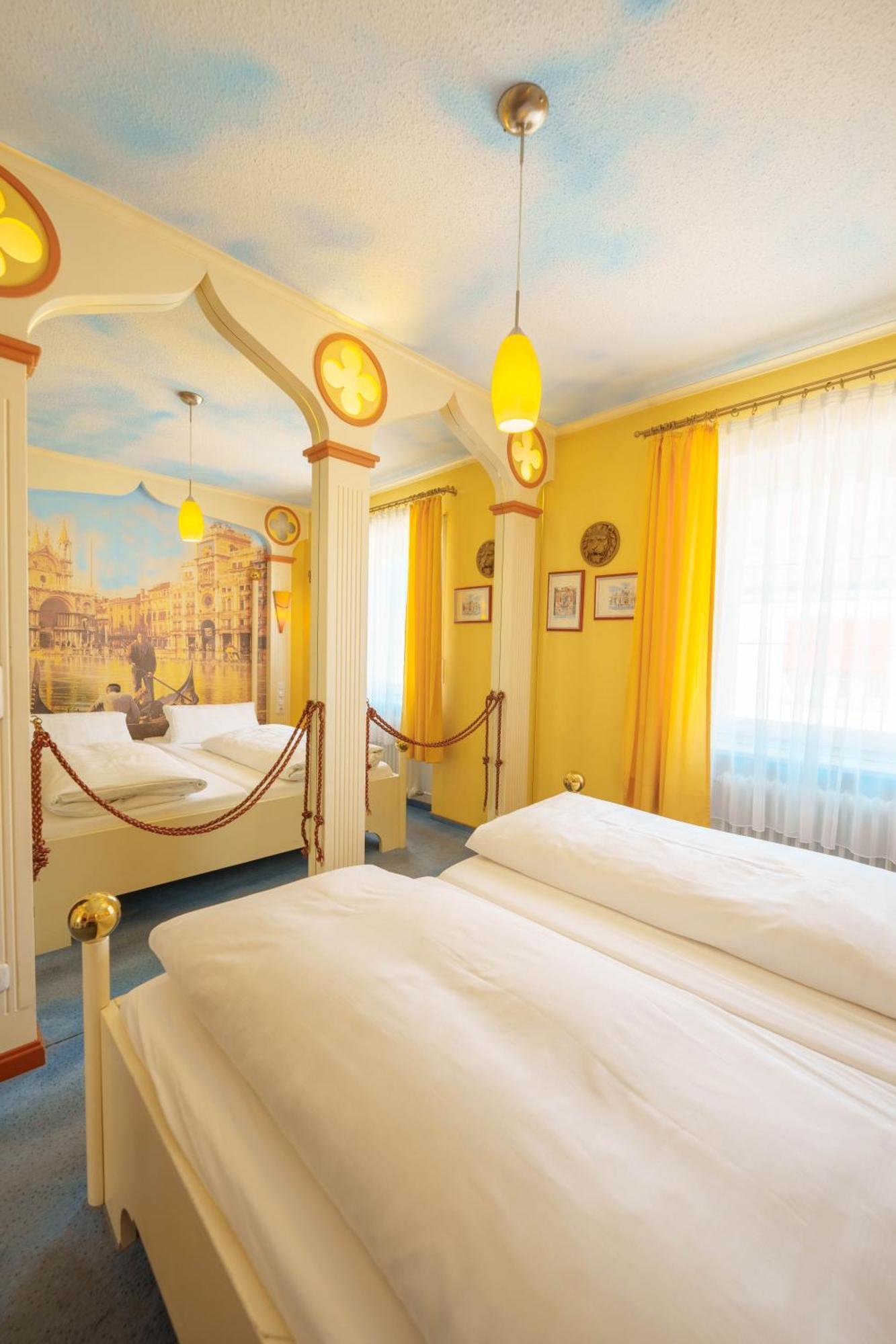 Hotel Plankl Altötting Buitenkant foto